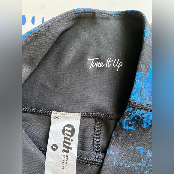 Tone It Up Black and Blue Tie Dye Capris - Picture 3 of 4